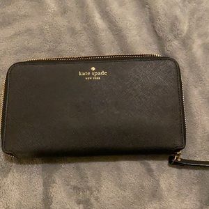 ♠️Kate Spade Pass Port Saffron leather wallet